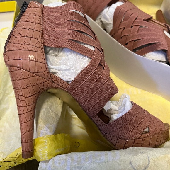 Libby Edelman High Heel Nude Size 8.5 - Picture 4 of 8